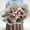 11 пионовидных кустовых роз Мэнсфилд Парк с эвкалиптом