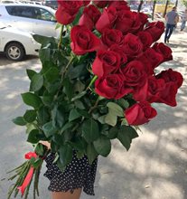 25 красных роз 120 см