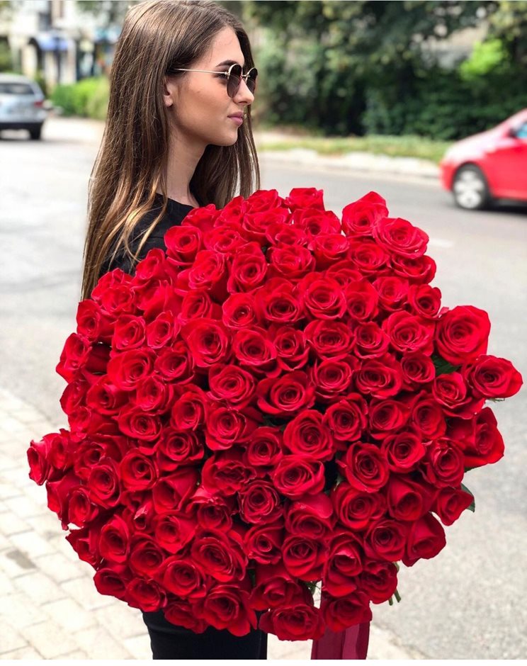101 роза Фридом Эквадор 60 см 