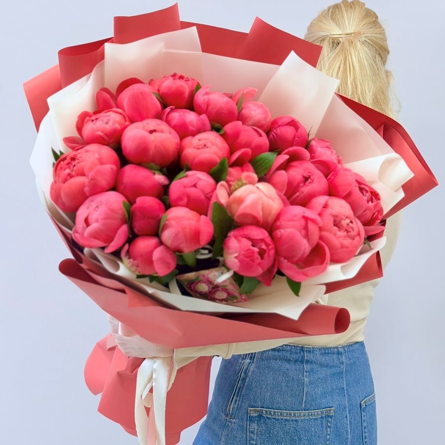29 пионов Coral Charm