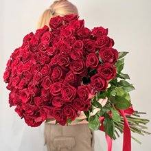 Букет  75 роз  80 см
