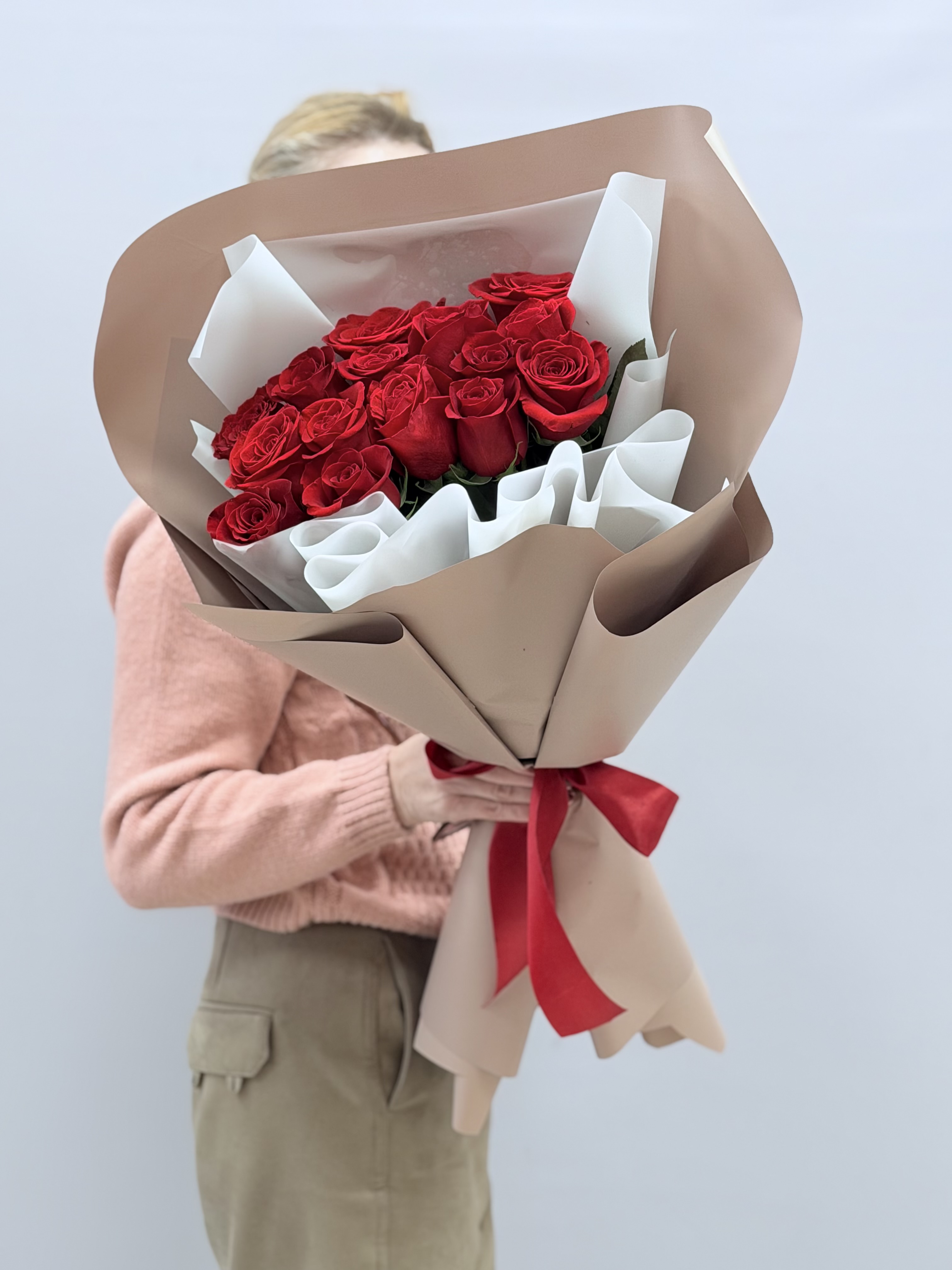 Крупный план бутона розы Фридом