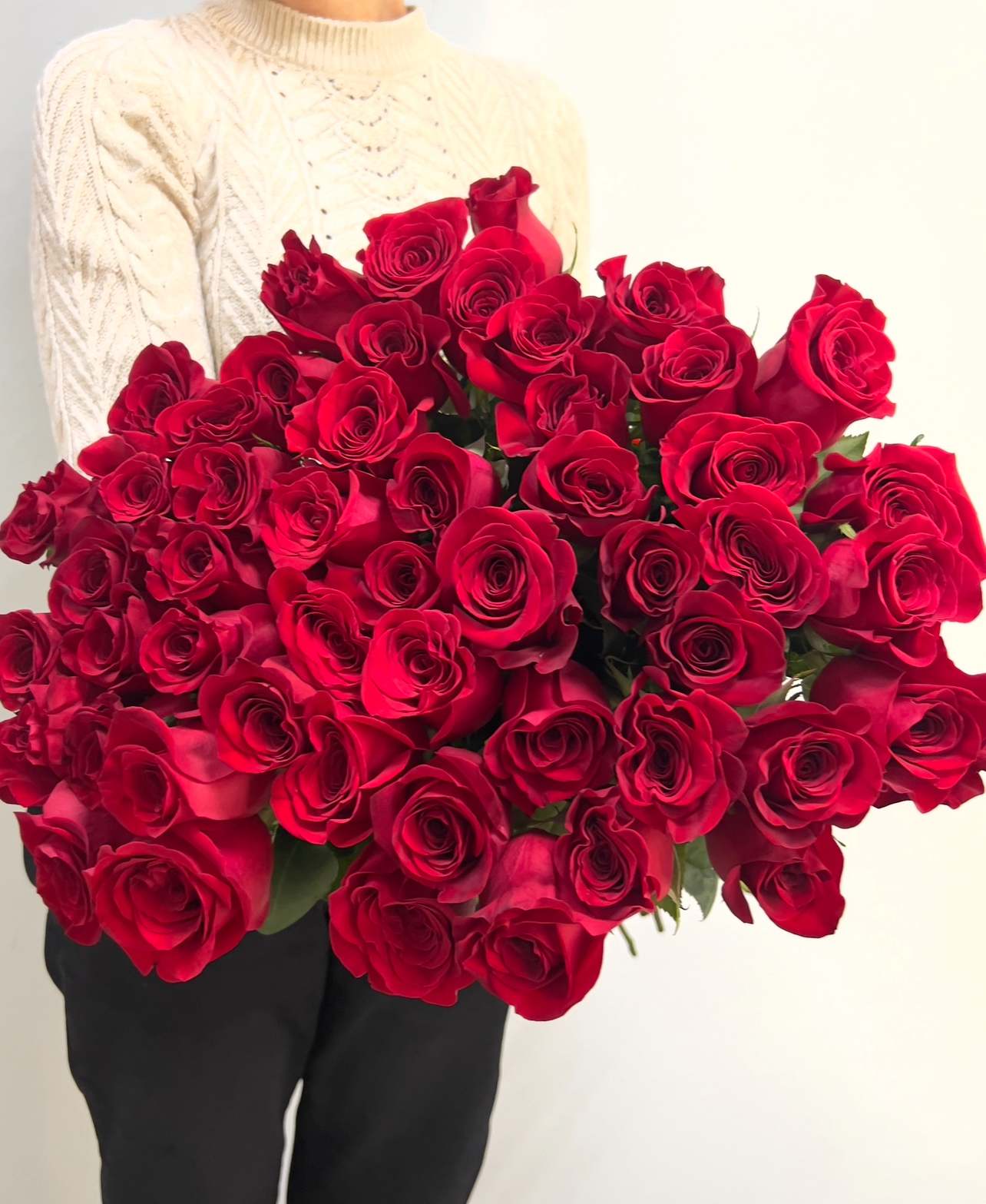 Букет из 51 красной розы Freedom - вид спереди
