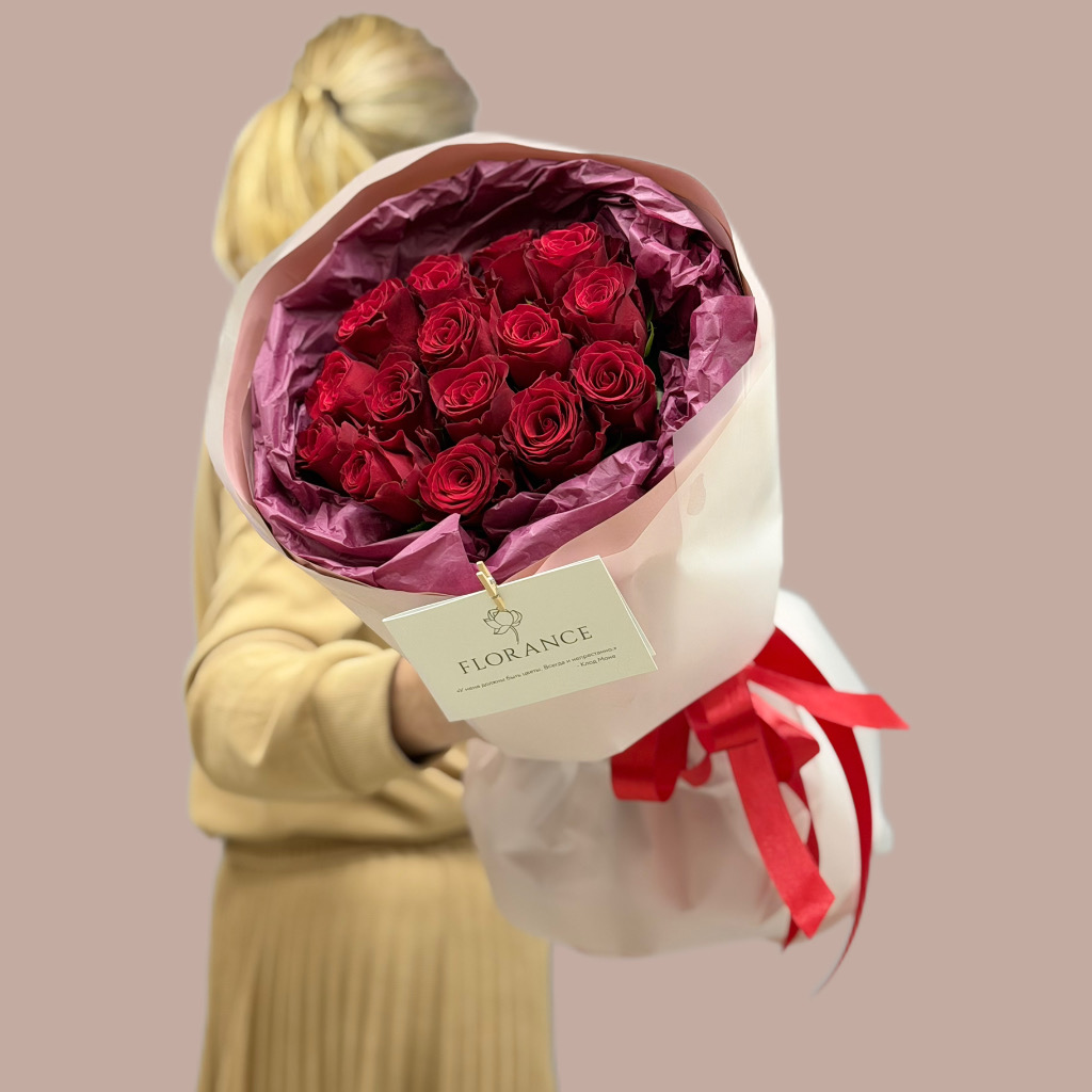 Крупный план бутона кенийской розы