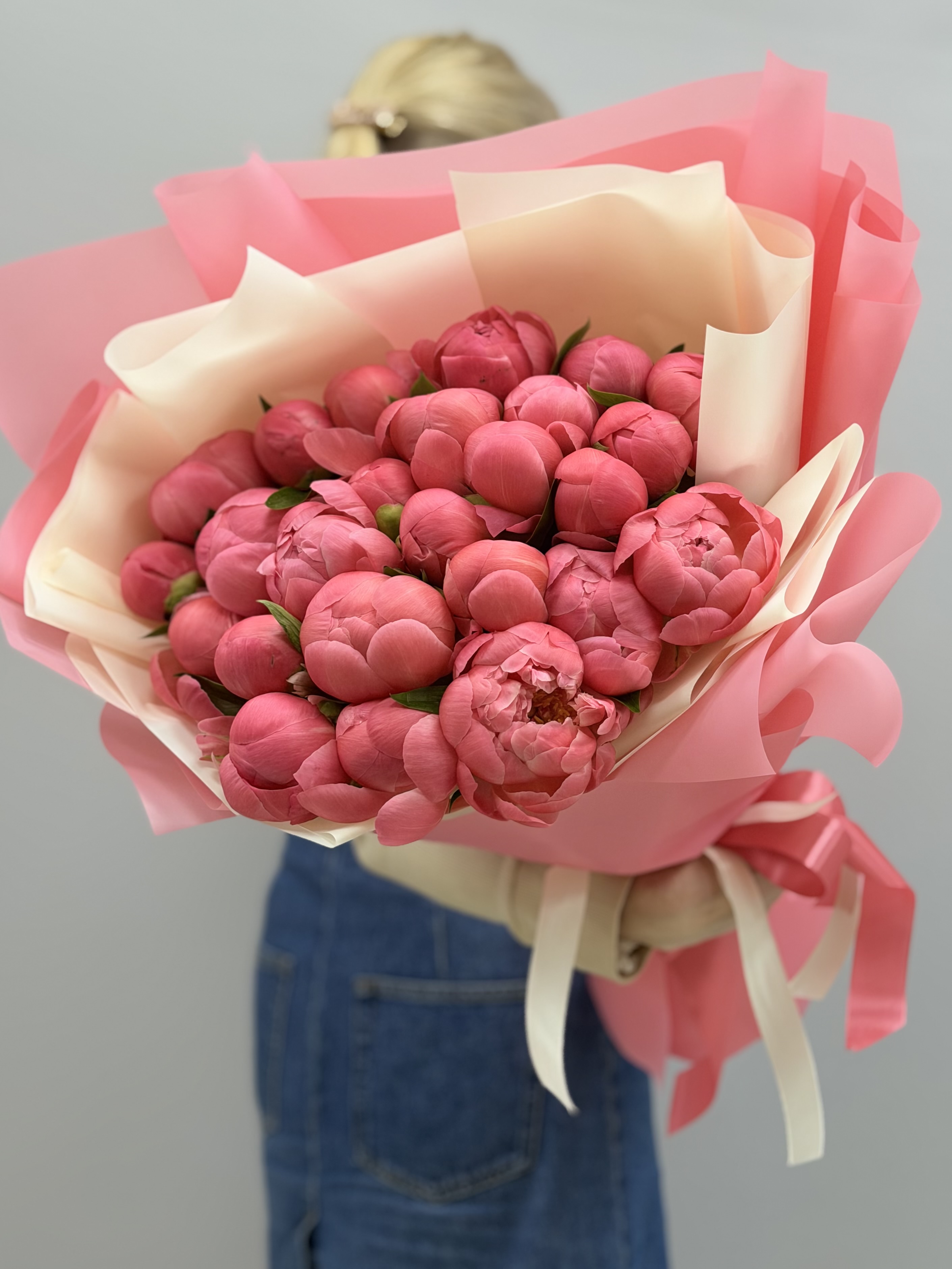 Переход цвета пиона Coral Charm
