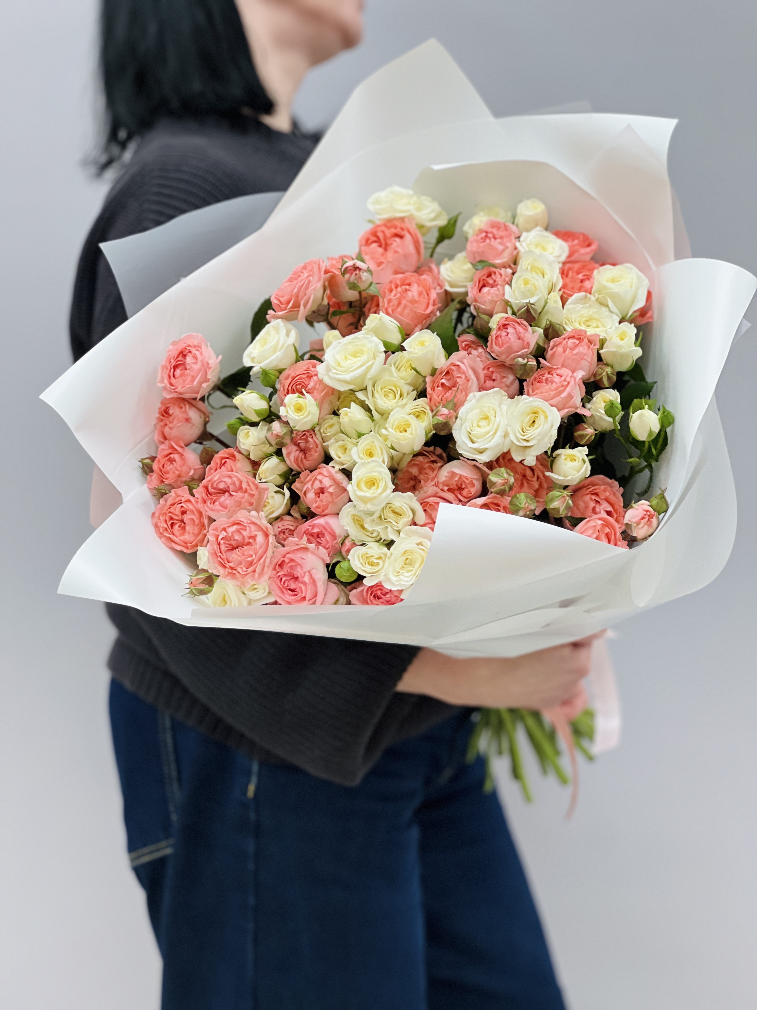 Букет 21 роза Лирика и Фемке фронтальный вид