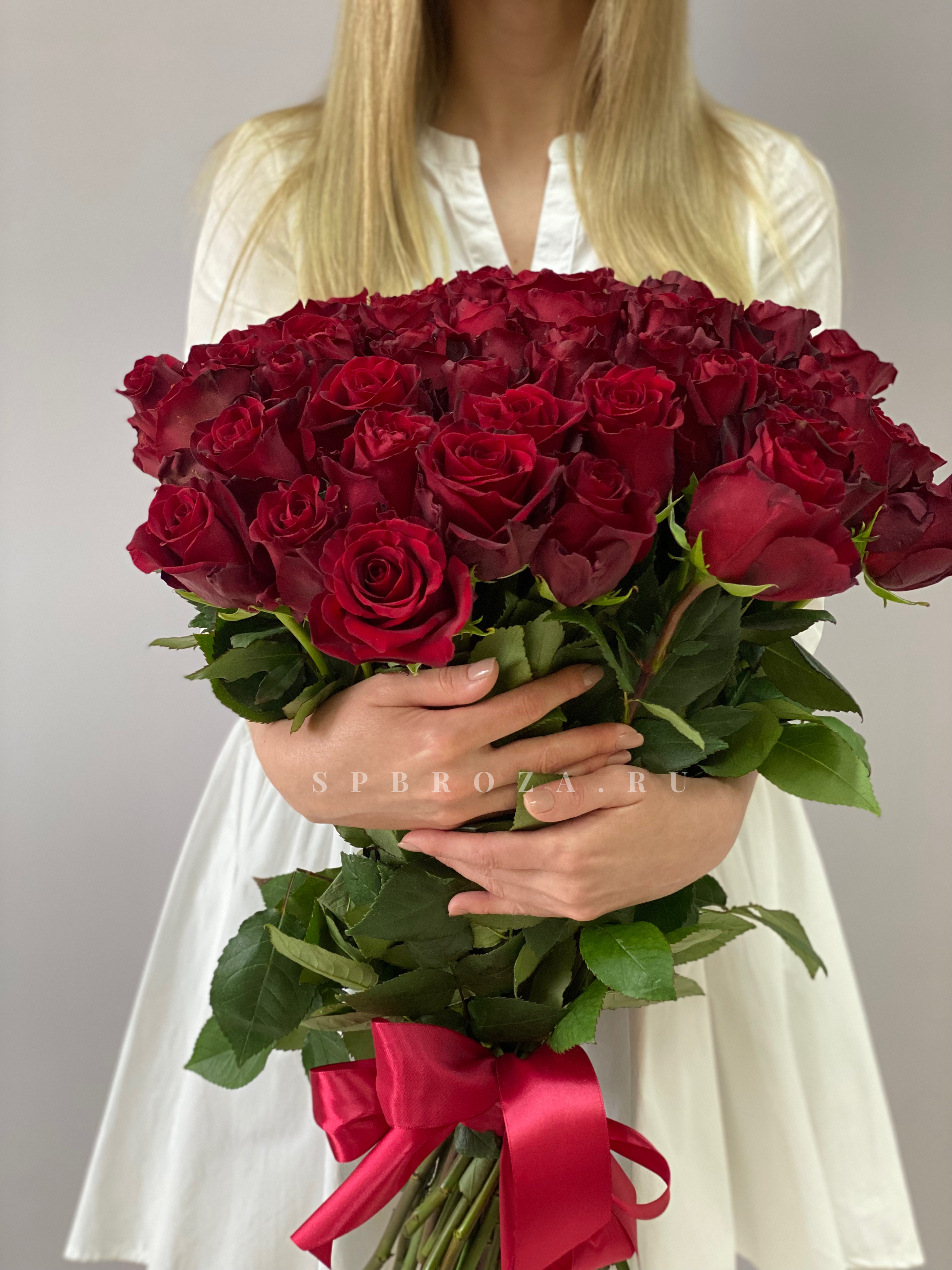 Объем букета 51 розы