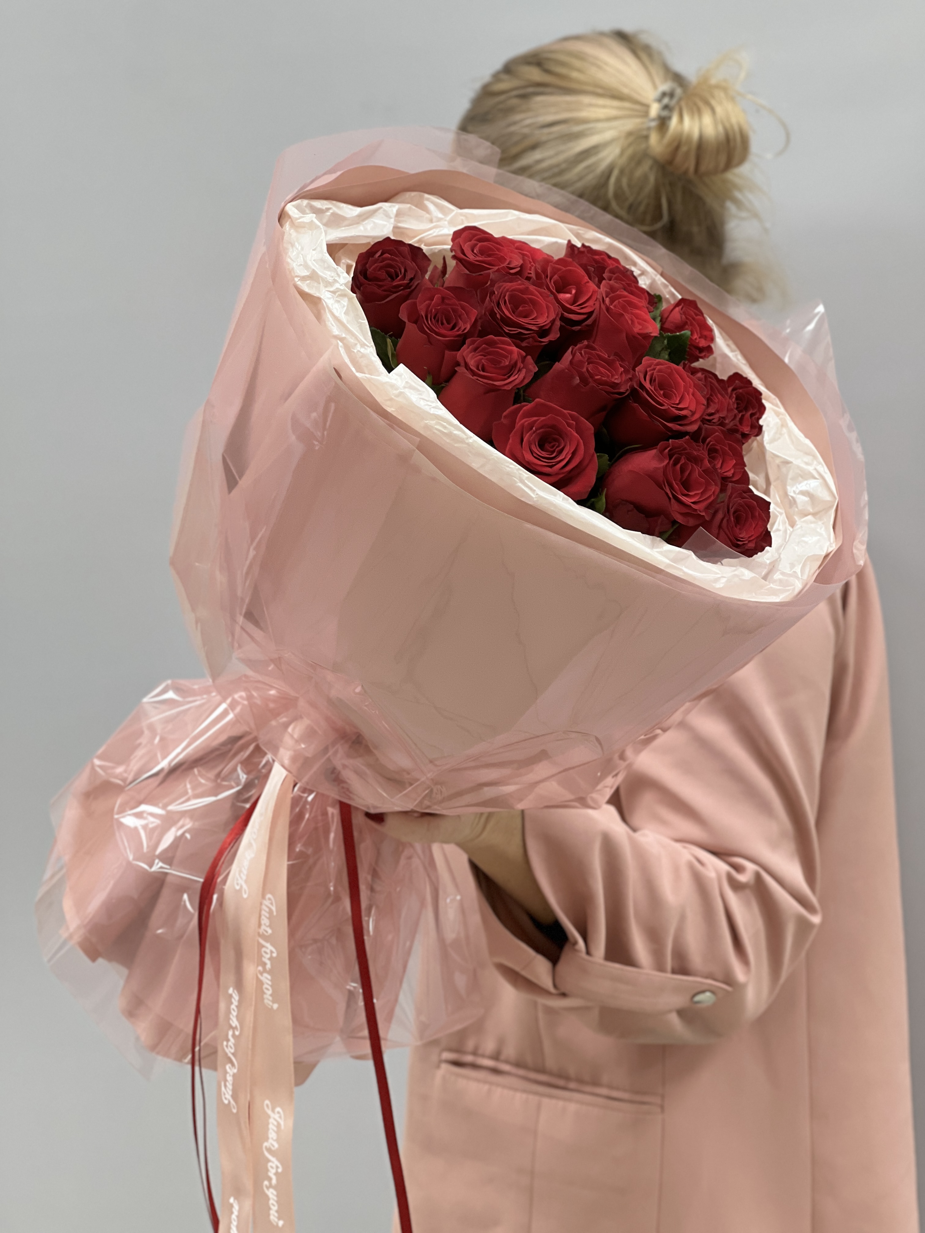 Крупный план бутона розы Родос