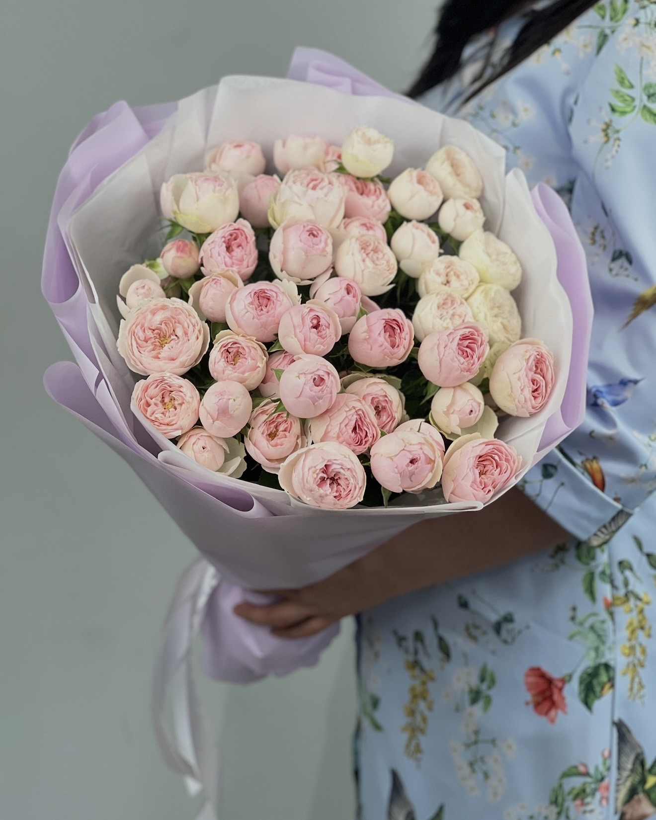 11 пионовидных кустовых роз Мэнсфилд Парк букет СПб