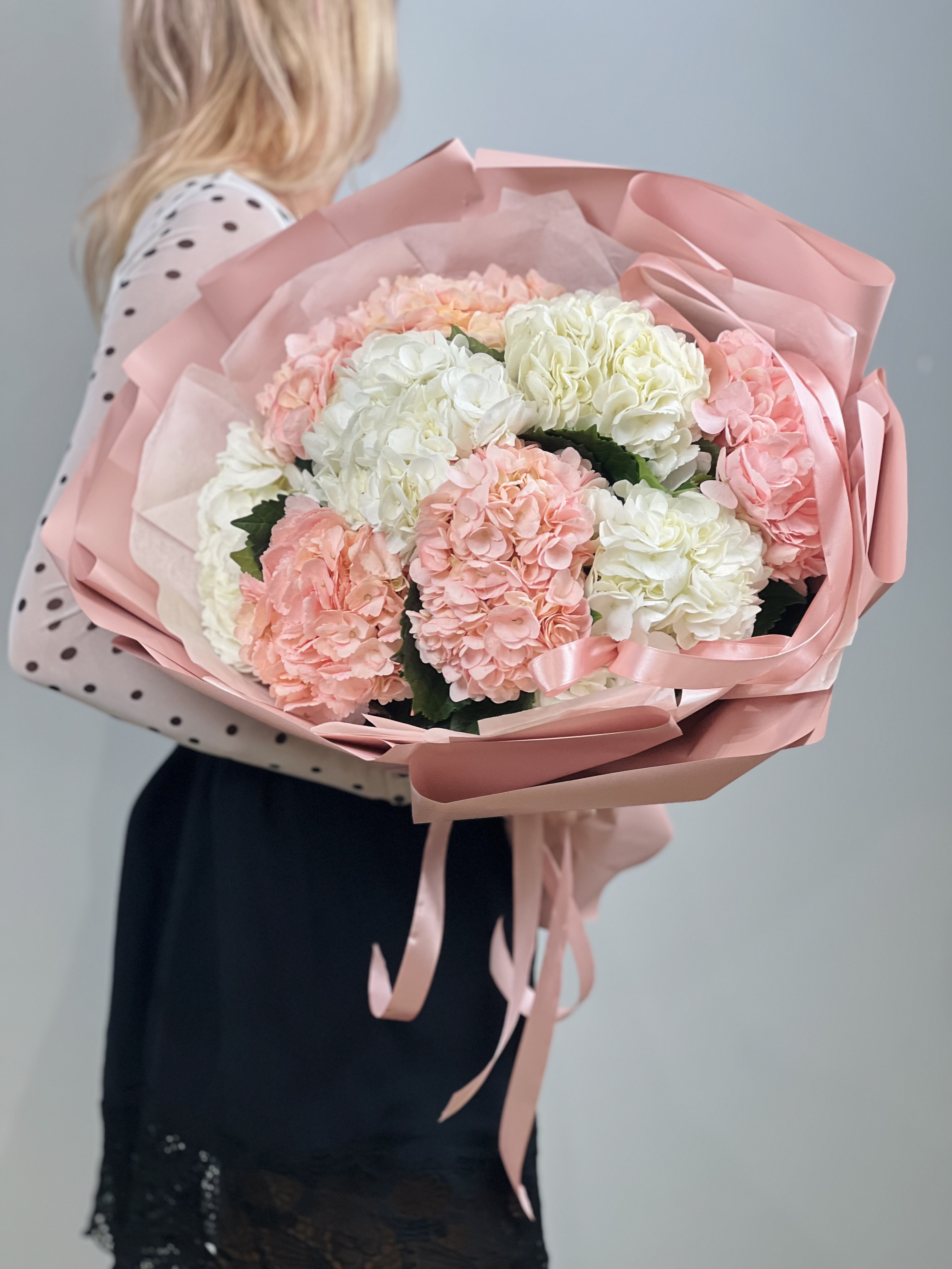 Белая гортензия